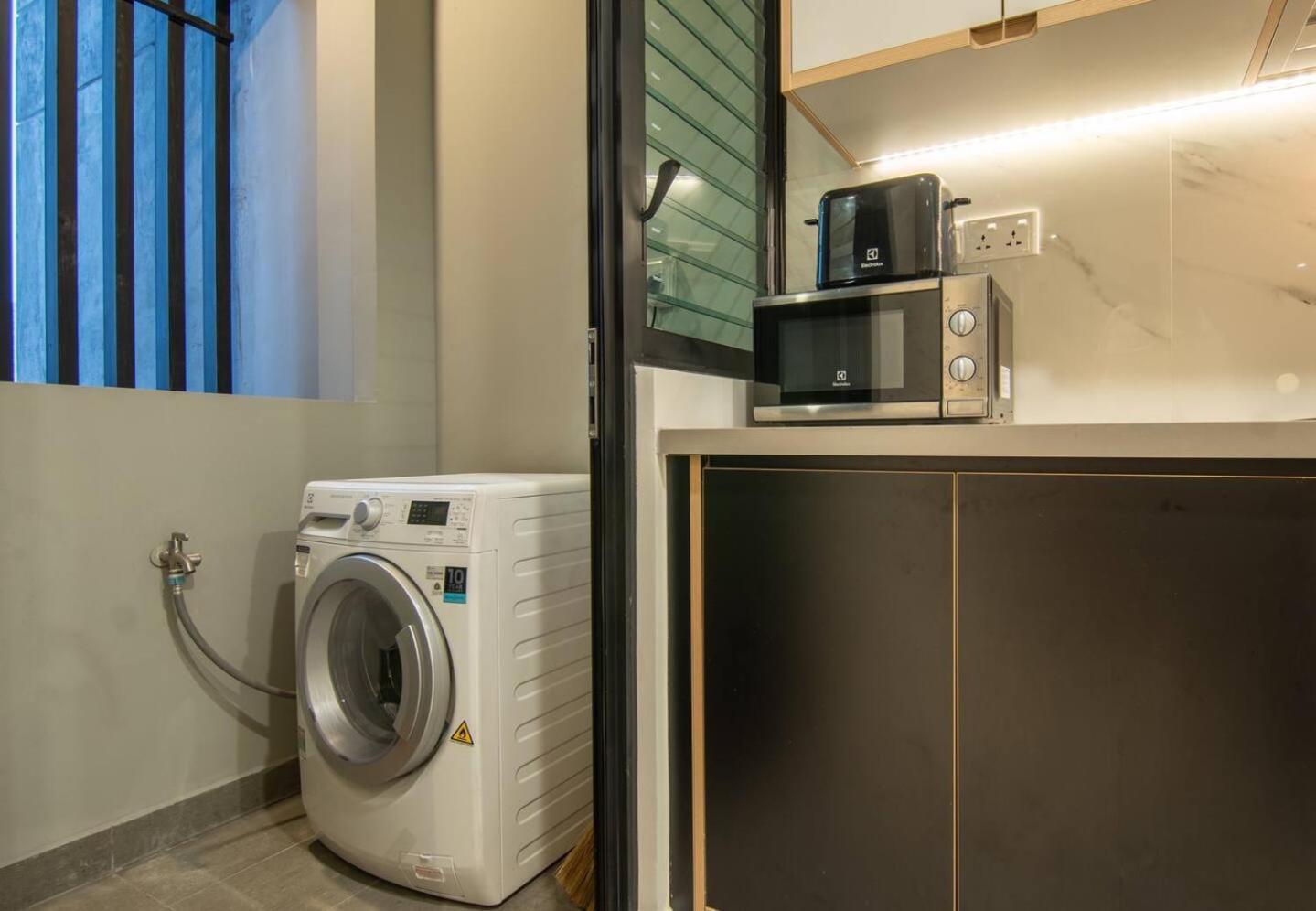 Luxury 2 Or 3Br Apartment In Dist 1 N Pool, Gym, Airport Pickup Хошимін Екстер'єр фото
