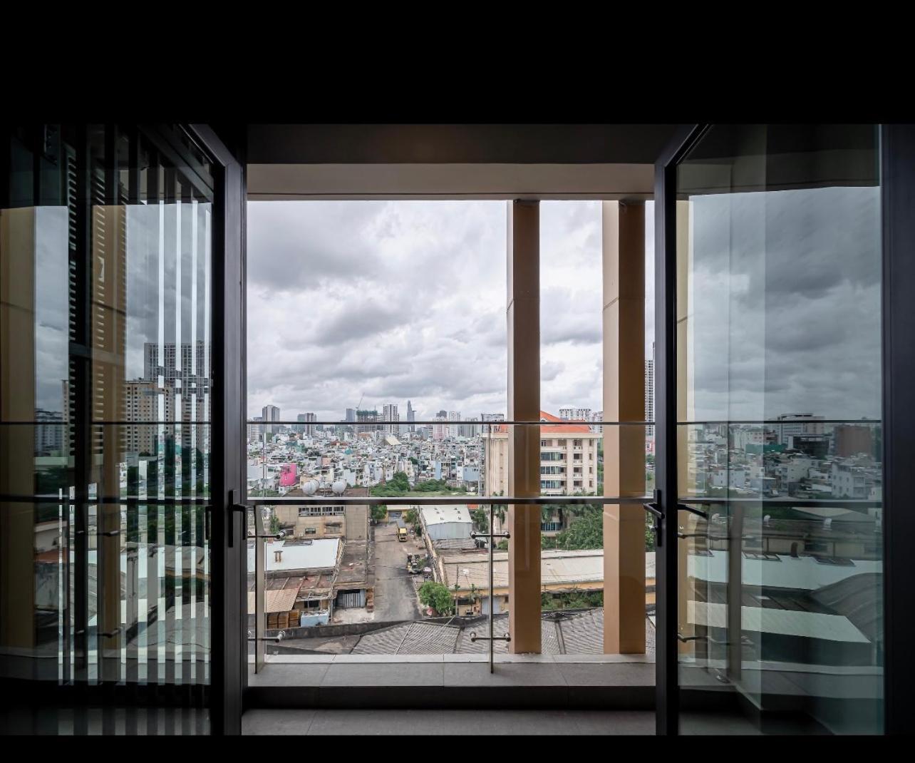 Luxury 2 Or 3Br Apartment In Dist 1 N Pool, Gym, Airport Pickup Хошимін Екстер'єр фото