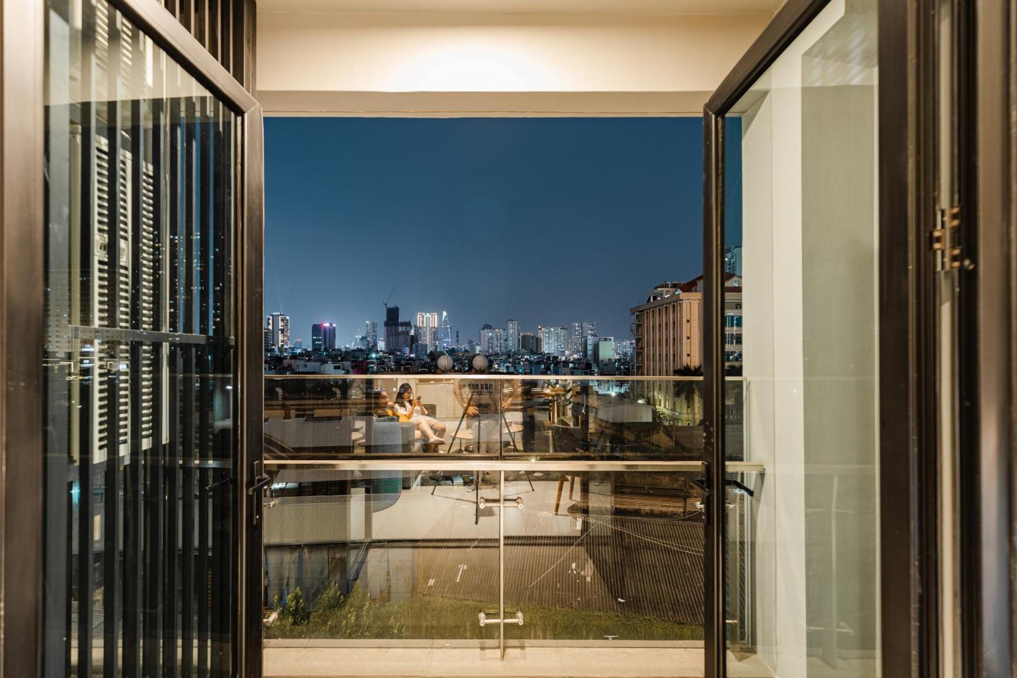 Luxury 2 Or 3Br Apartment In Dist 1 N Pool, Gym, Airport Pickup Хошимін Екстер'єр фото